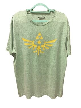 Nintendo’s Legend of Zelda Skyward Sword Crest graphic t-shirt XL